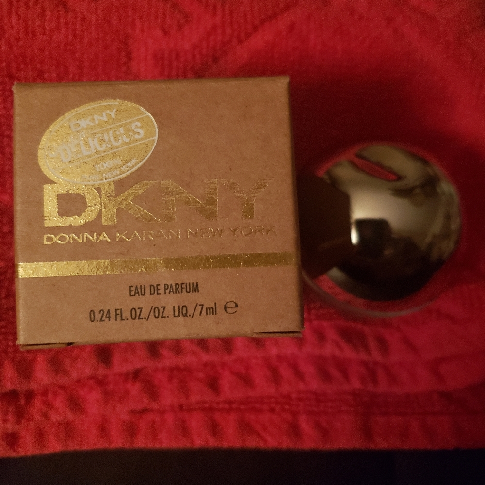 Women's Perfume (GOLDEN DELICIOUS) by DKNY